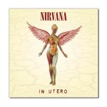 Capa do álbum In Utero, do Nirvana, com a imagem de um manequim anatômico com asas, sobre um fundo claro com flores.